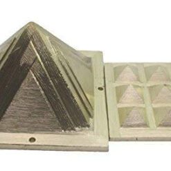 Brass Vastu Pyramid3